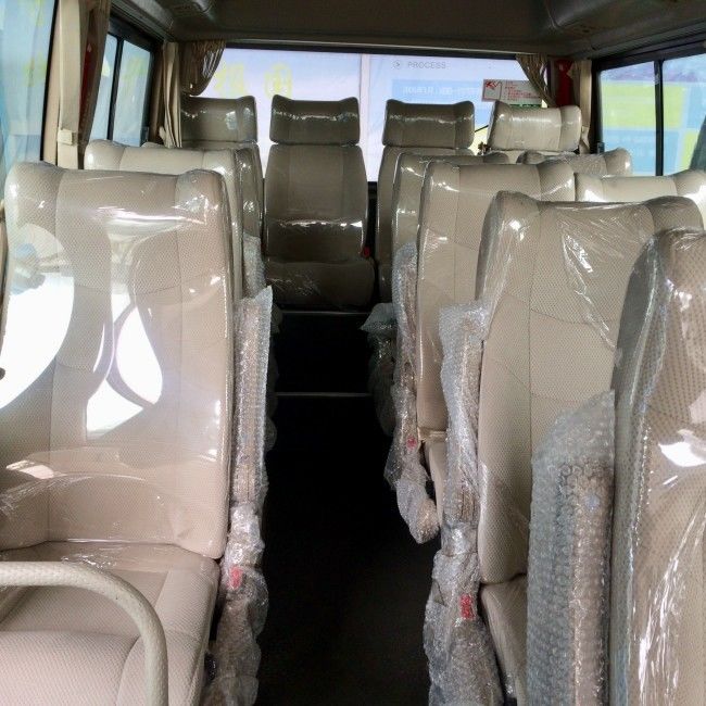 Autobus di 7 metri a diesel 25 posti manuale 5 marce Per il trasporto pubblico.