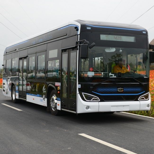 Autobus elettrico a batteria 12M con 350,07 kWh di batteria e autonomia da 280 a 650 km