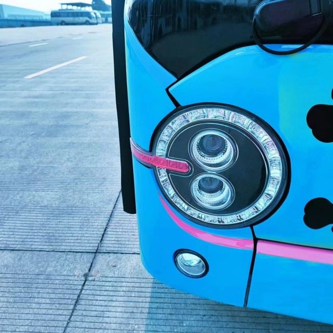 6.6m Minibus elettrico Veicolo di ricarica a batteria LHD RHD 23 posti per servizi di navetta