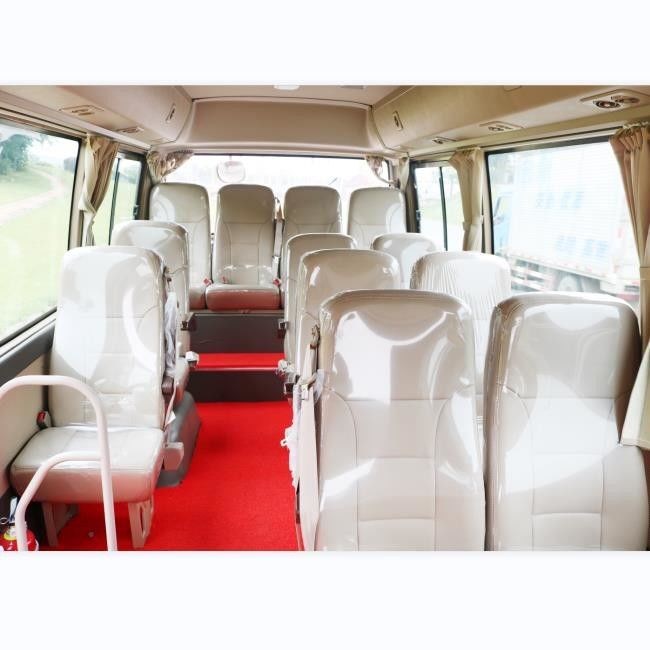 Autobus sottobicchiere con motore diesel a 19 posti, lunghezza 6 m, con sospensioni a balestra e motore montato anteriormente