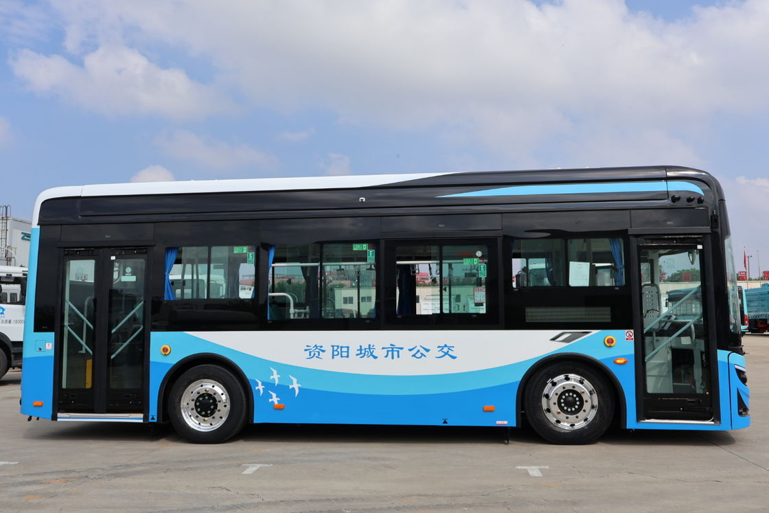 Autobus urbano elettrico da 7,5 m con 18 posti e autonomia di 280 km a emissioni zero.