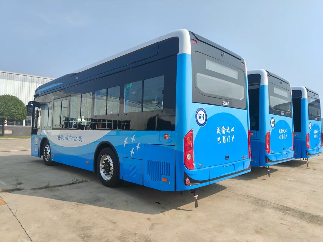 Autobus urbano elettrico da 7,5 m con 18 posti e autonomia di 280 km a emissioni zero.
