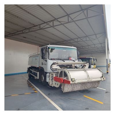 Lavatrice stradale Camione di pulizia Larghezza di 3,8 m Irrigazione efficiente a 7-20 km/h