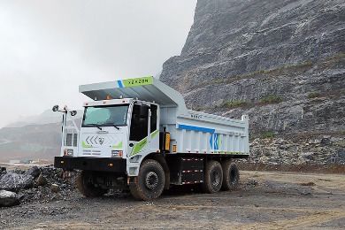 110 tonnellate di carico utile camion elettrico di estrazione con emissioni zero e doppio motore per un'elevata produttività