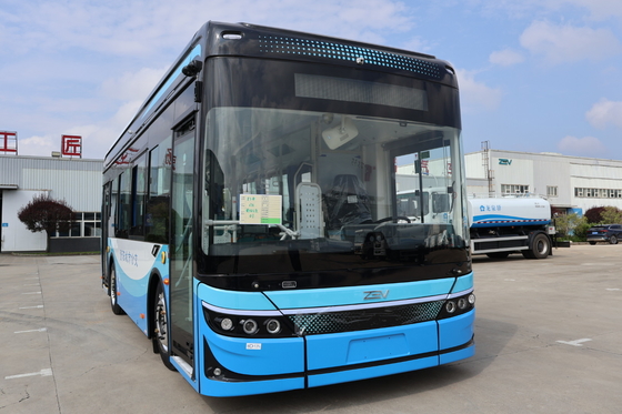 Autobus urbano elettrico da 7,5 m con 18 posti e autonomia di 280 km a emissioni zero.